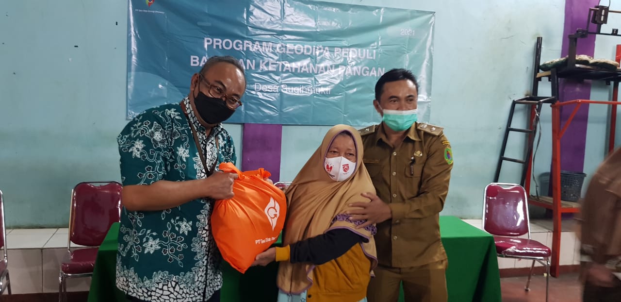 PT. GEO DIPA ENERGI Unit Patuha Memberikan Bantuan Pangan Kepada Masyarakat Sugihmukti